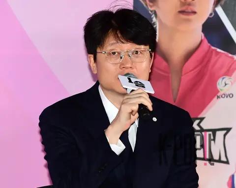 Director Shin Yeon-sik — One Win Press Screening