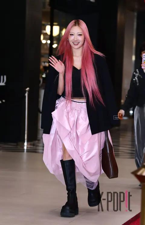 Lee Sa-bae — Launch
