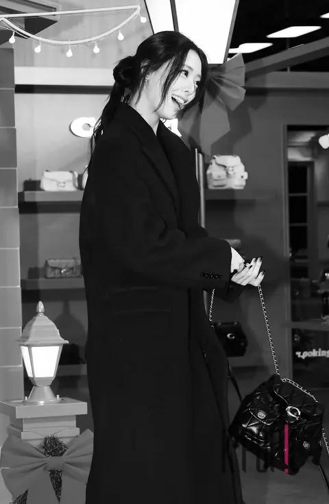 YUNA (ITZY) — Launch