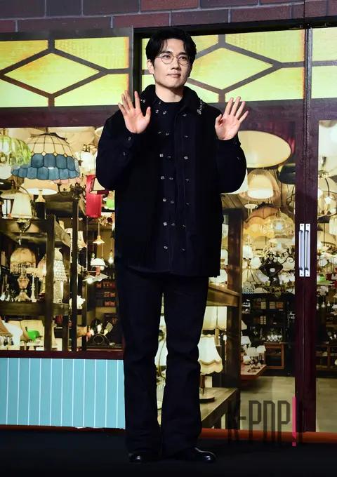 Eom Tae-gu — The Light Shop Production Briefing