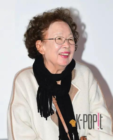 Na Moon-hee — Naya Mun-hee Awards