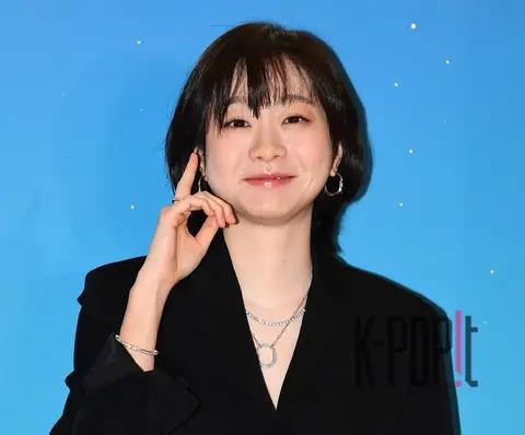Kim Da-mi — Launch
