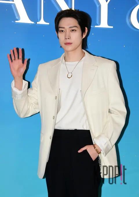 Kim Young-dae — Launch