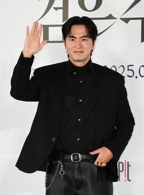 Lee Jin-wook — Black Nuns Production Briefing
