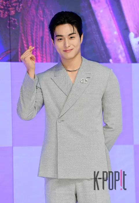 Jung Geon-ju — Check In Hanyang Production Briefing