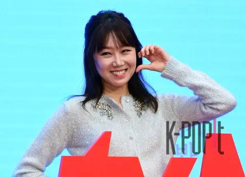 Gong Hyo-jin — Ask the Stars Production Briefing