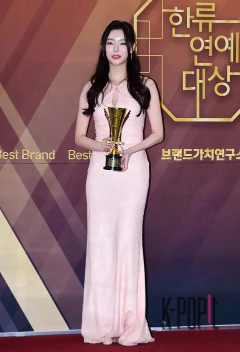 Seri — Hallyu Entertainment Awards