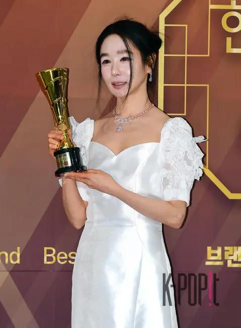 Lee Na-ra — Hallyu Entertainment Awards