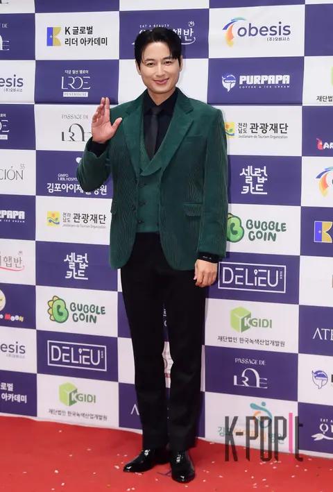Lee Ji-hoon — 10 People Who Illuminated Korea Awards