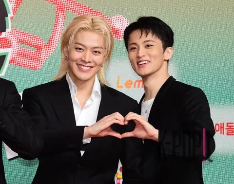 Yuta (NCT 127), Mark — SBS Gayo Daejeon