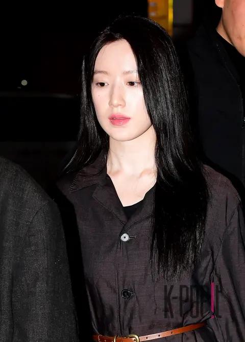 Shuhua ((G)I-DLE) — Airport