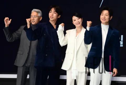 Kim Hye-soo, Jung Sung-il, Ju Jong-hyuk, Director Yu Seon-dong — Trigger Production Briefing
