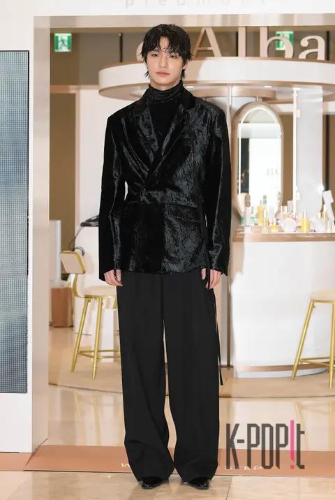 Chae Jong-seok — Launch