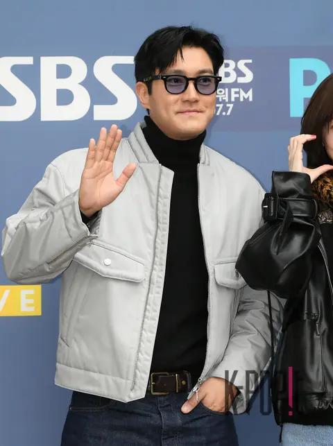 Choi Siwon — Arrival
