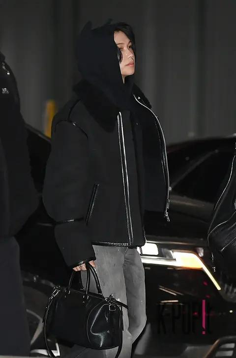 Felix (Stray Kids) — Airport