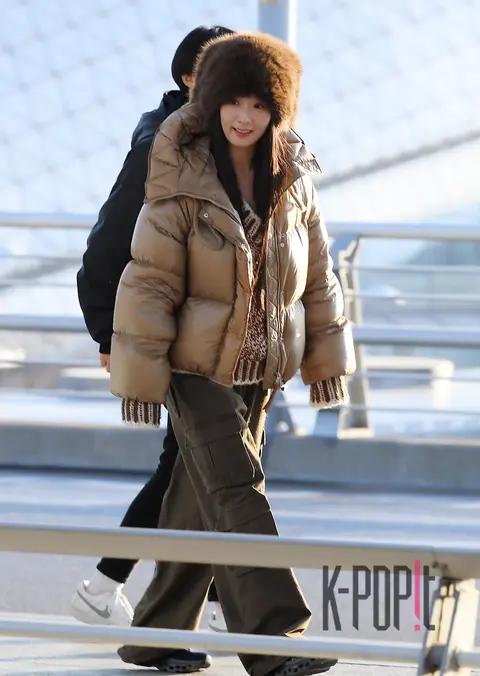 Bomi (Apink) — Airport