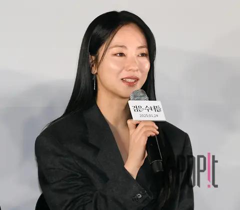 Jeon Yeo-bin — Black Nuns Press Screening
