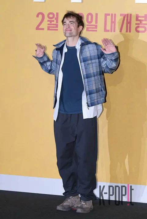Robert Pattinson — Mickey 17 Press Conference