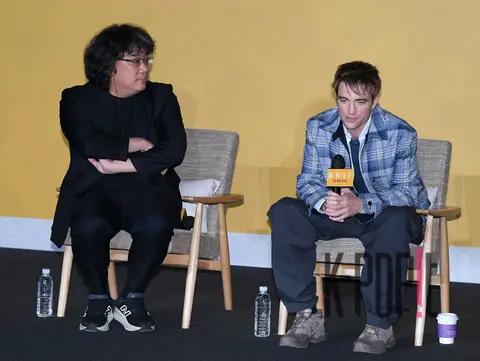 Director Bong Joon-ho, Robert Pattinson — Mickey 17 Press Conference