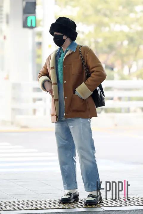 G-Dragon — Airport