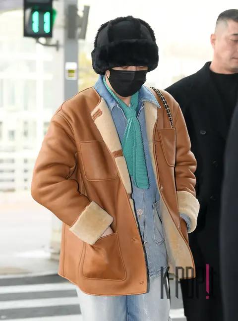 G-Dragon — Airport