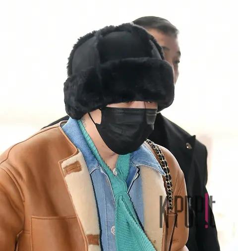 G-Dragon — Airport
