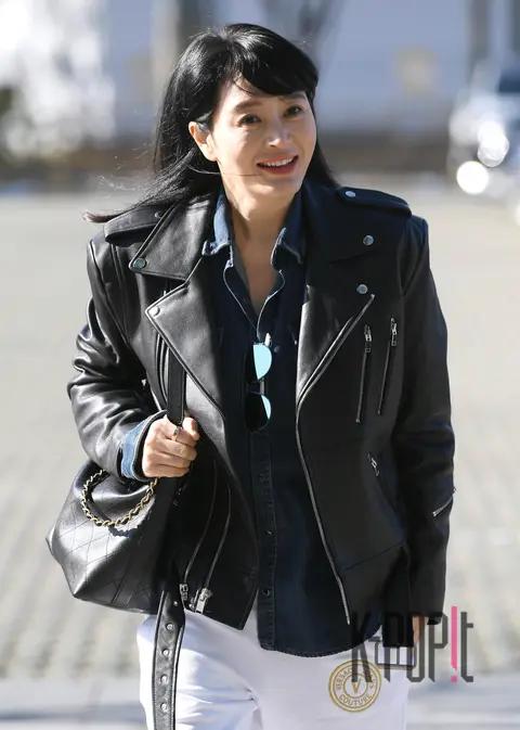 Kim Hye-soo — Arrival