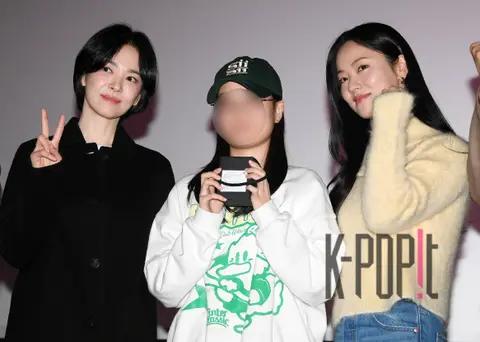 Song Hye-kyo, Jeon Yeo-bin — Black Nuns Stage Greeting