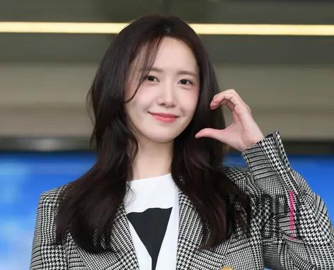 YoonA — Airport