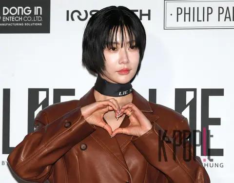 Clara — Seoul Fashion Week