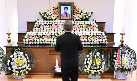 Song Dae-gwan — Funeral