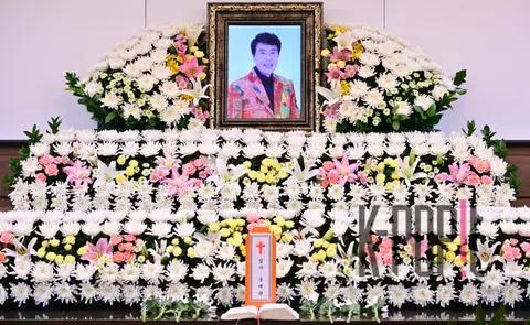 Song Dae-gwan — Funeral