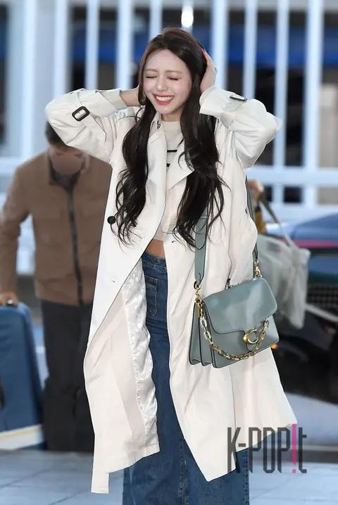 YUNA (ITZY) — Airport