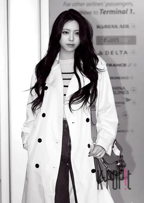 YUNA (ITZY) — Airport