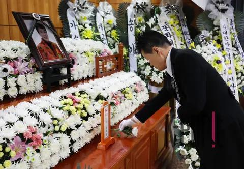 Tae Jin-ah — Song Dae-gwan Funeral