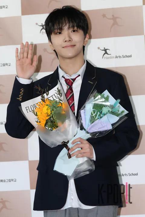 Woon-hak Kim (BOYNEXTDOOR) — Hanlim Arts High School Graduation — 2025-02-17