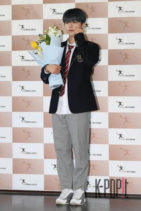 Kim Ji-hwan (AllHours) — Hanlim Arts High School Graduation