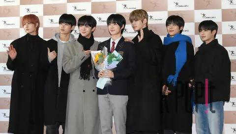 EVNNE — Hanlim Arts High School Graduation
