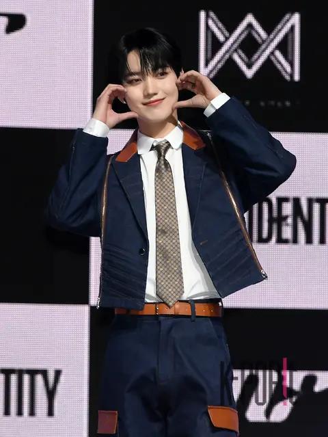 On&Off Seungjun — Showcase