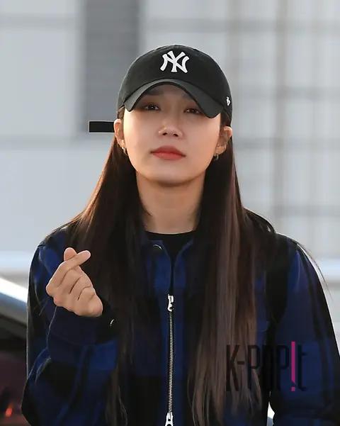 Jung Eun-ji (Apink) — Airport