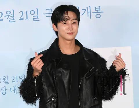 Jinyoung — The Girl We All Loved Press Screening