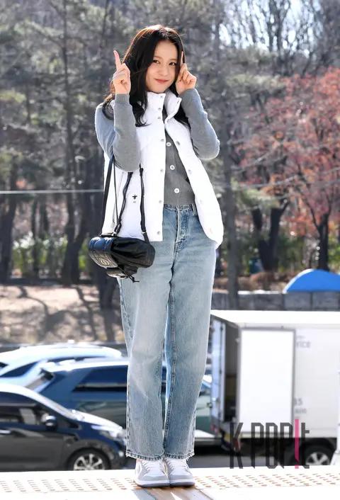 Jisoo (BLACKPINK) — Radio Arrival