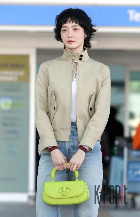 Park Gyu-young — Airport