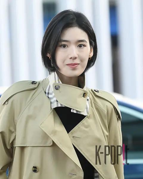 Jung Eun-chae — Airport