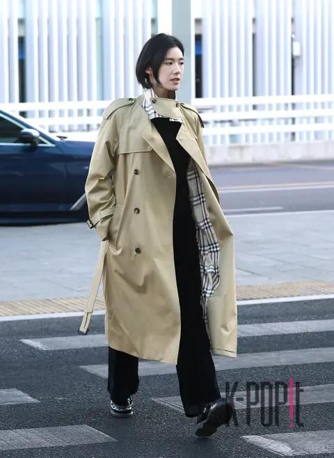 Jung Eun-chae — Airport