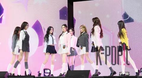 Hearts2Hearts — Showcase