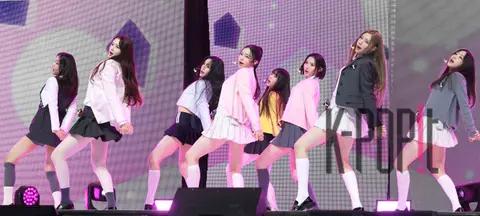 Hearts2Hearts — Showcase