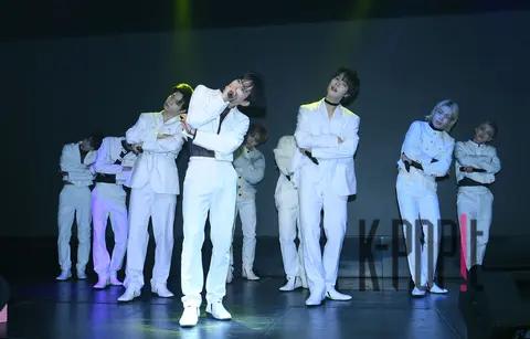 3way — Showcase