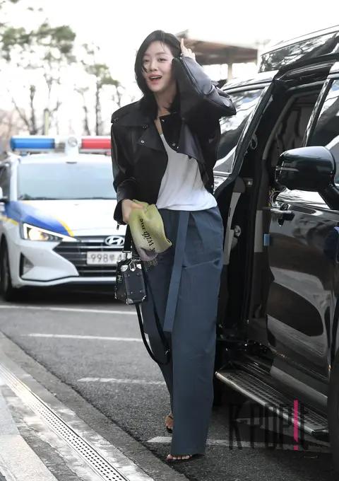 Cha Joo-young — Arrival