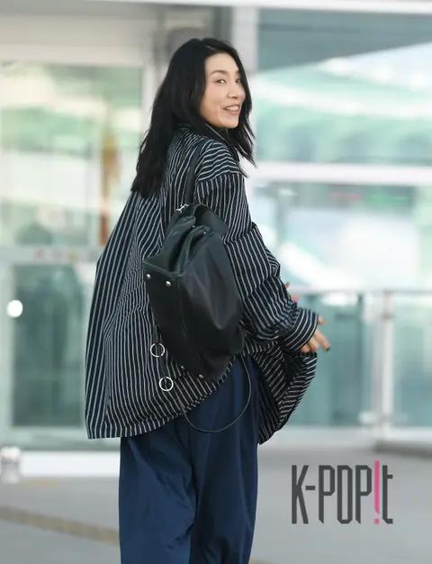 Kim Seo-hyung — Airport